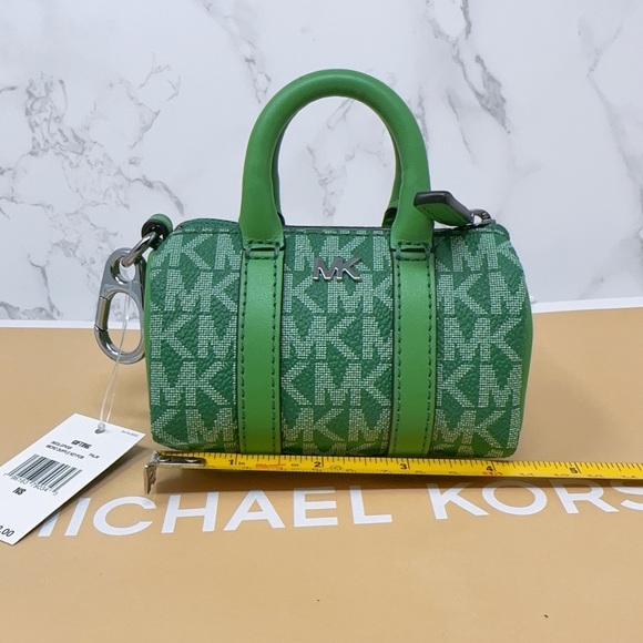 Michael Kors Micro Duffle keyfob - Picture 5 of 8